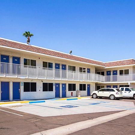 Motel 6 Mesa North Exteriör bild