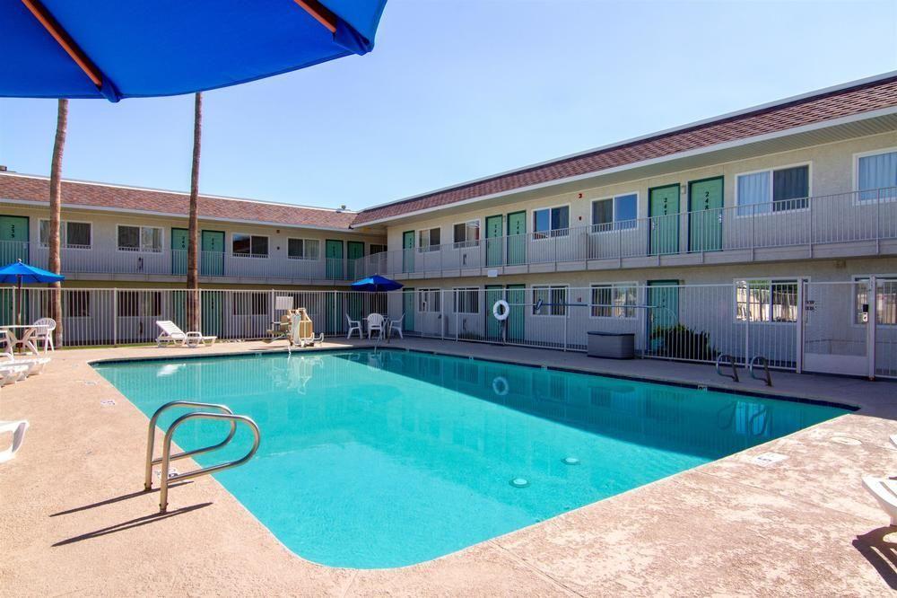 Motel 6 Mesa North Exteriör bild
