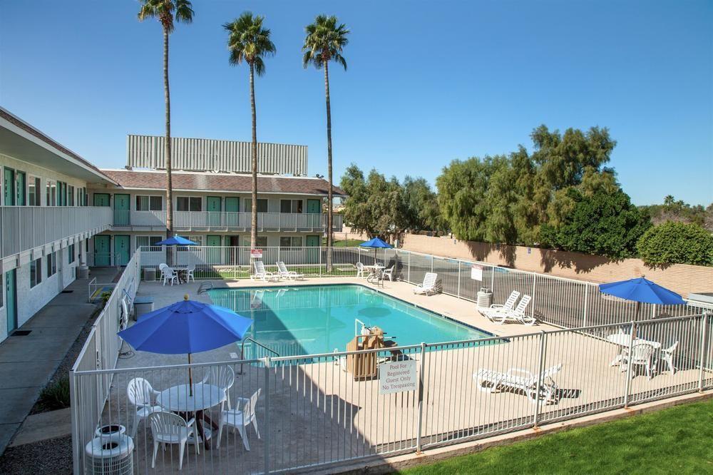 Motel 6 Mesa North Exteriör bild