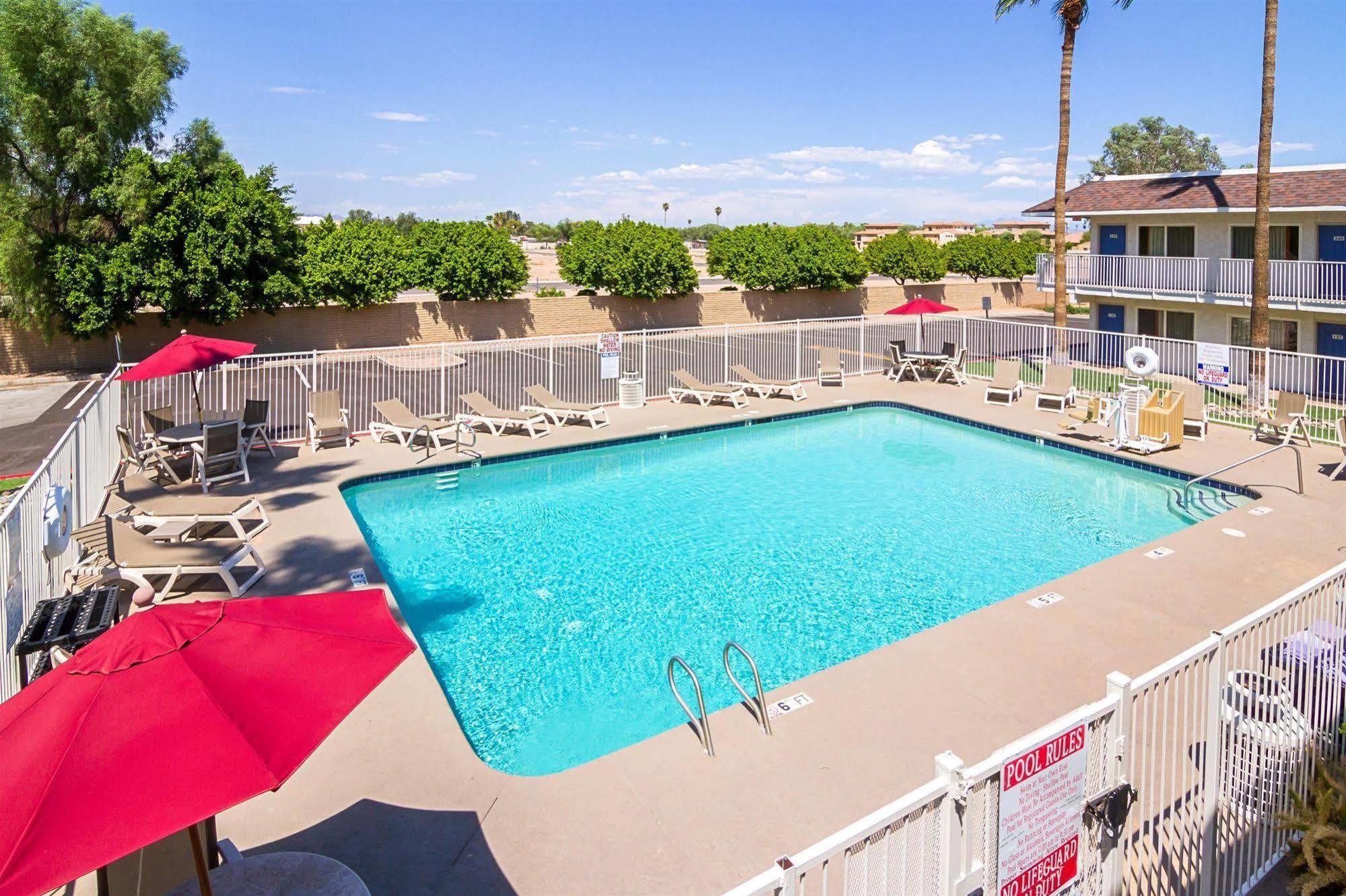 Motel 6 Mesa North Exteriör bild