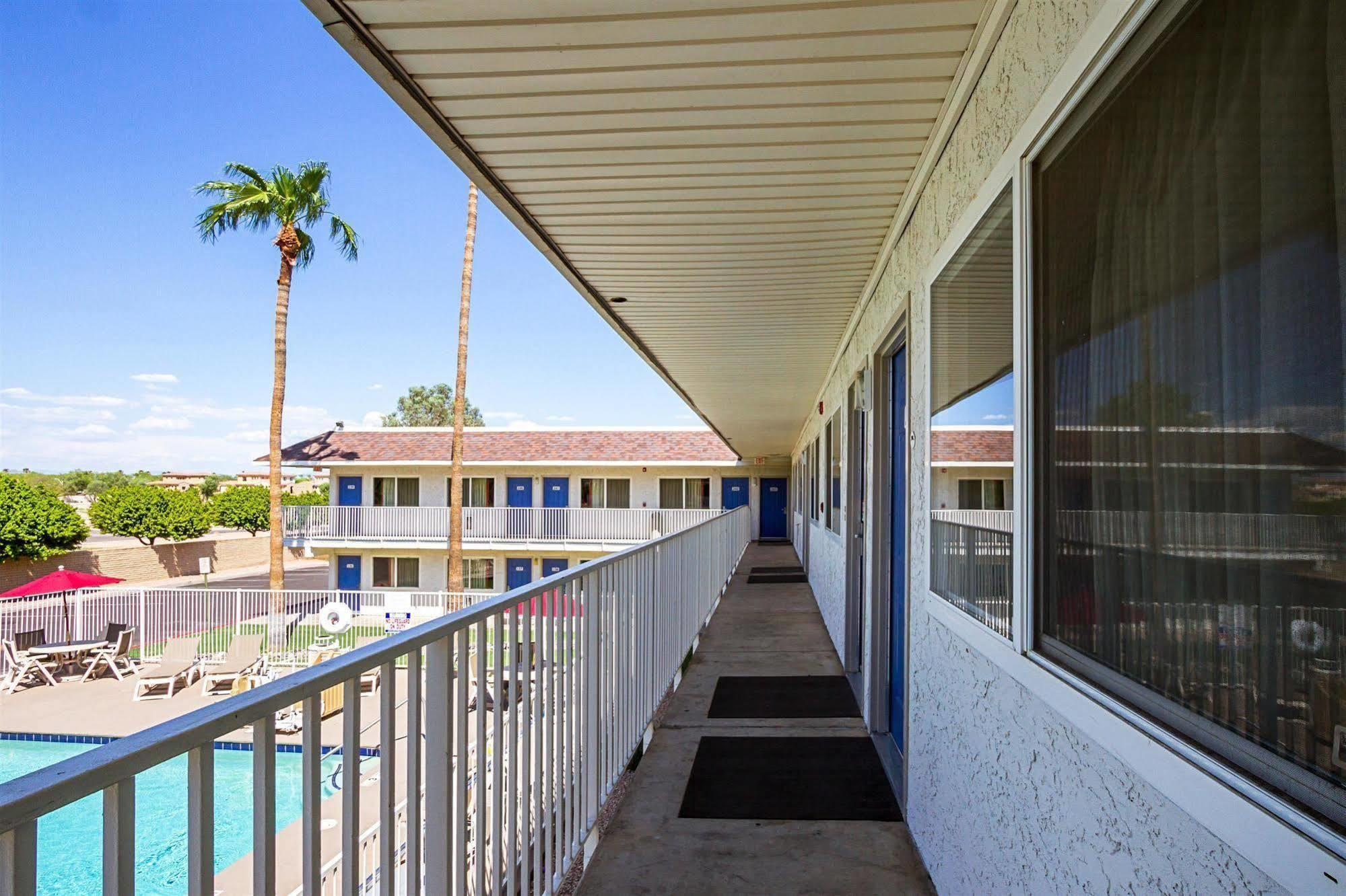 Motel 6 Mesa North Exteriör bild