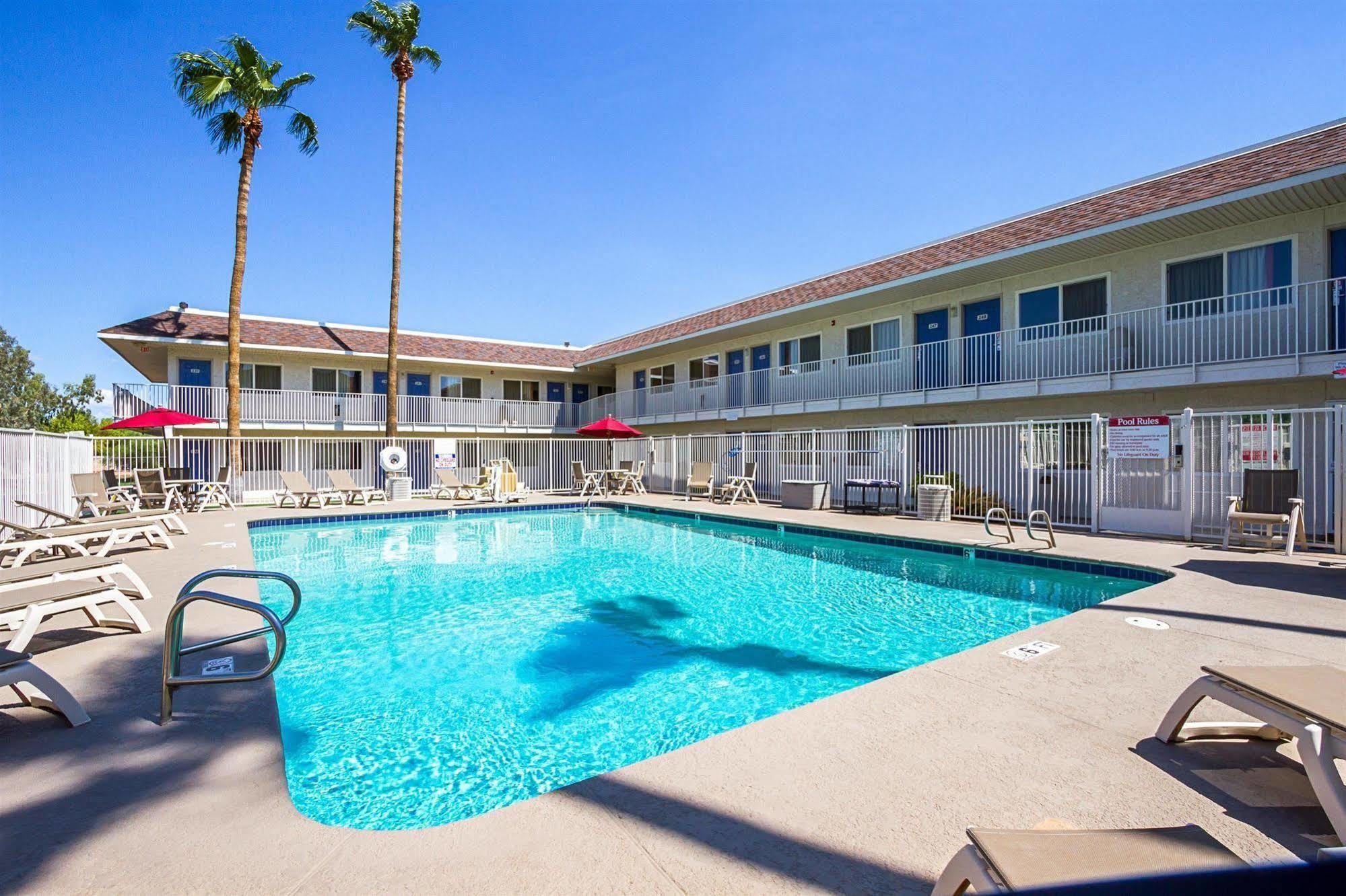 Motel 6 Mesa North Exteriör bild